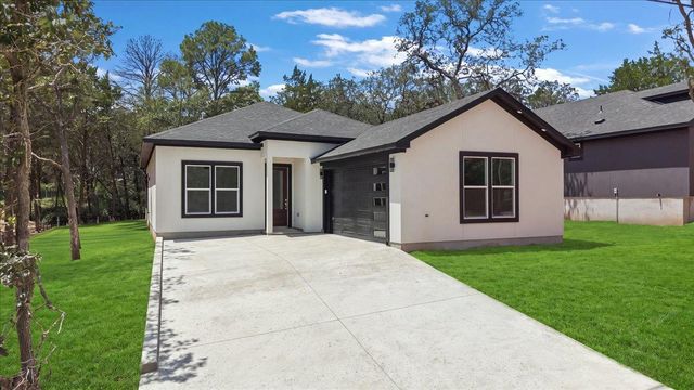 112 N Pohakea DR, Bastrop, TX 78602