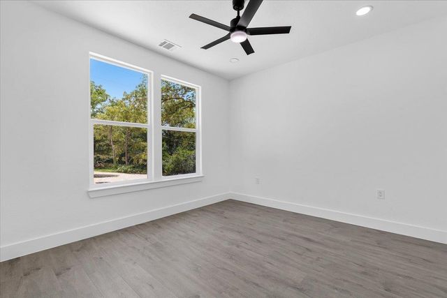 112 N Pohakea DR, Bastrop, TX 78602
