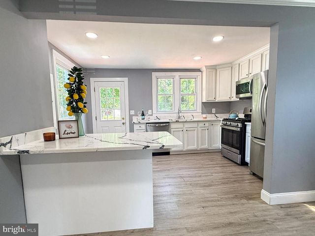 7875 OAKDALE AVE, Rosedale, MD 21237
