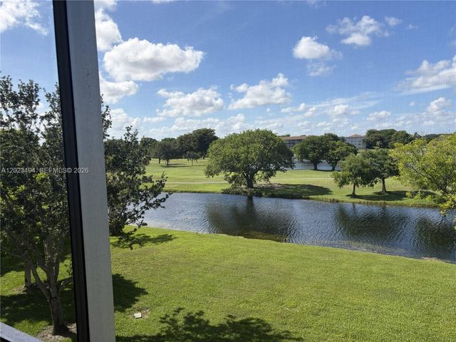 13155 SW 7th Ct 302E, Pembroke Pines, FL 33027