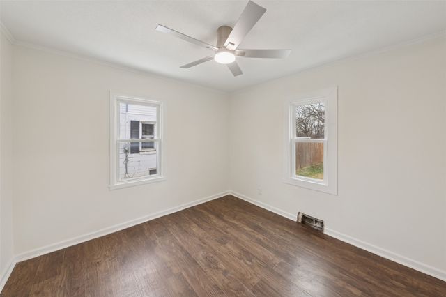 416 Pleasant View Drive, Des Moines, IA 50315