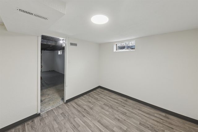 416 Pleasant View Drive, Des Moines, IA 50315