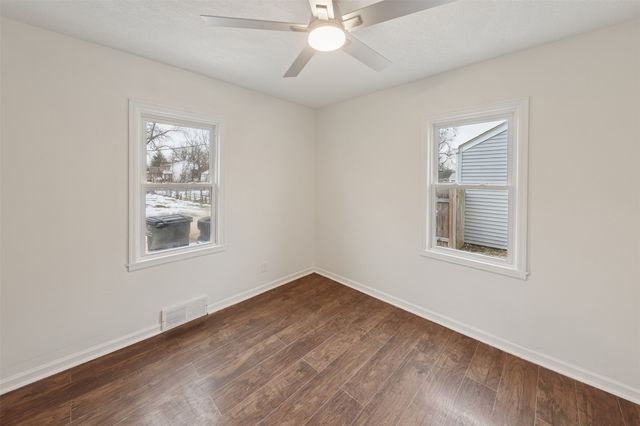 416 Pleasant View Drive, Des Moines, IA 50315