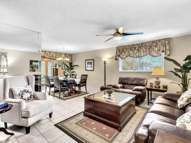 28 Colonial Club Drive 204, Boynton Beach, FL 33435
