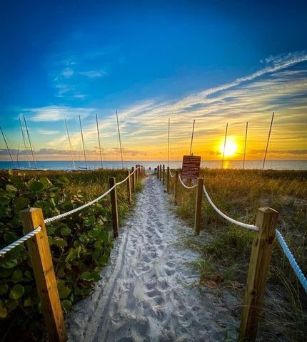 28 Colonial Club Drive 204, Boynton Beach, FL 33435