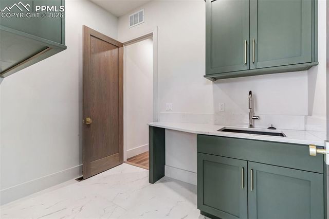 4082 Pinehurst Circle, Colorado Springs, CO 80908