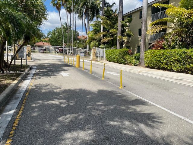 470 S Park Rd 7-205, Hollywood, FL 33021