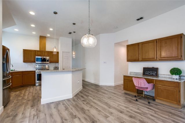 3306 Ashleaf Drive, Carrollton, TX 75007