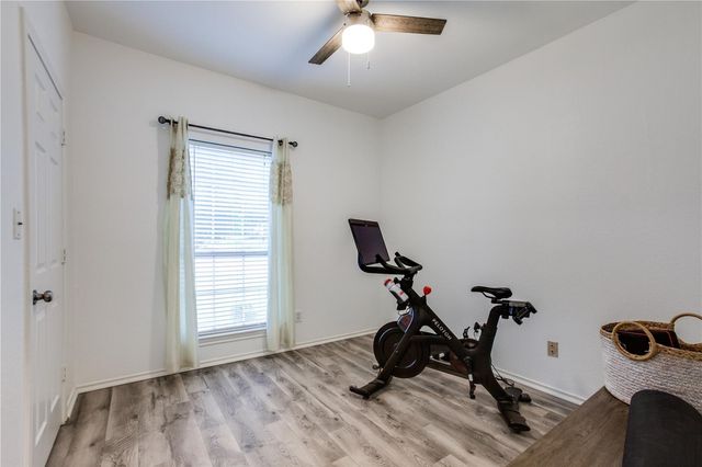 3306 Ashleaf Drive, Carrollton, TX 75007