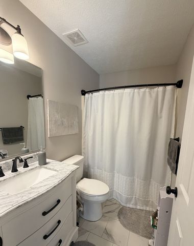 660 Billy Goat Hill Rd, Hopkinsville, KY 42240