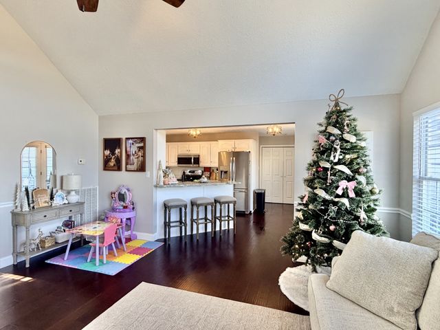 660 Billy Goat Hill Rd, Hopkinsville, KY 42240