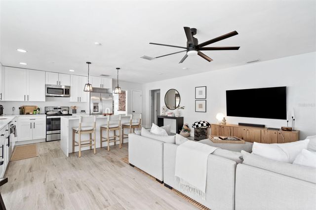 3601 W DALE AVENUE, Tampa, FL 33609