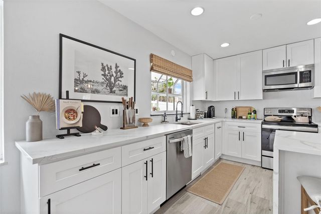 3601 W DALE AVENUE, Tampa, FL 33609
