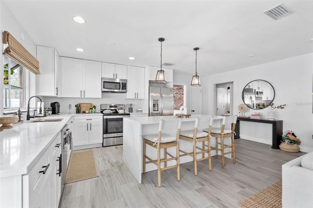 3601 W DALE AVENUE, Tampa, FL 33609