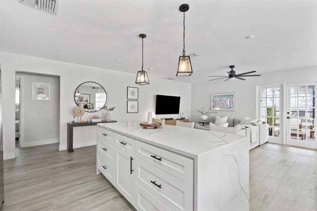 3601 W DALE AVENUE, Tampa, FL 33609