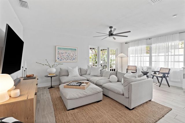 3601 W DALE AVENUE, Tampa, FL 33609