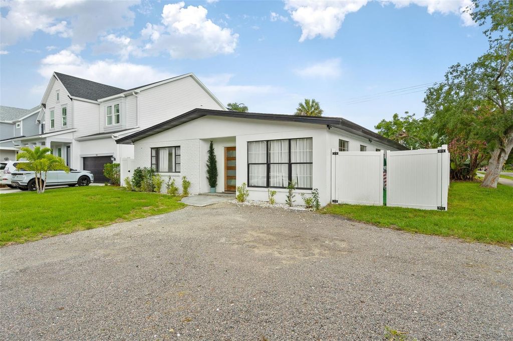 3601 W DALE AVENUE, Tampa, FL 33609