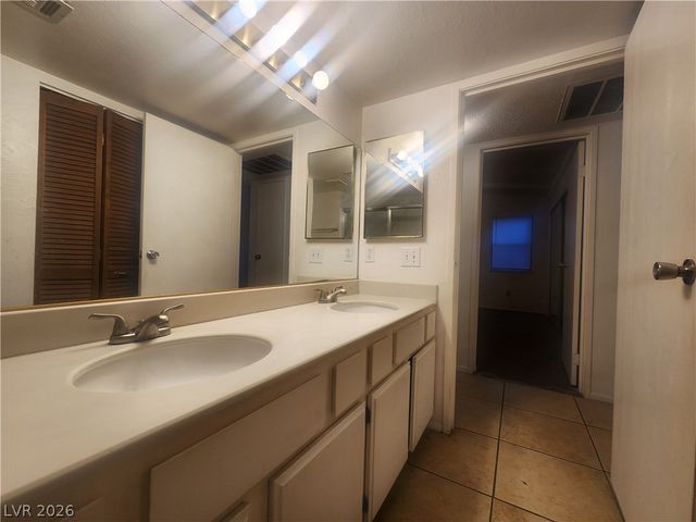 4732 Obannon Drive D, Las Vegas, NV 89102