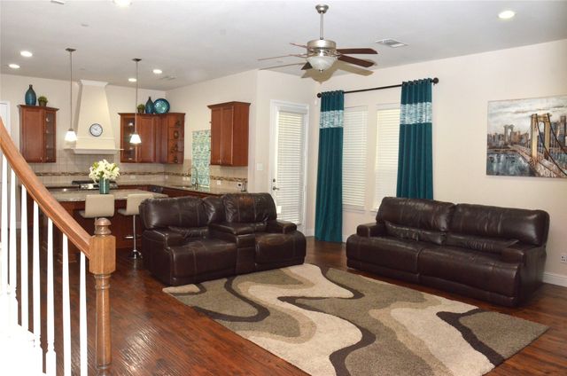 8619 Augustine Road, Irving, TX 75063