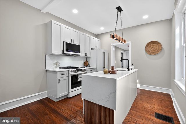 5120 CEDAR AVE, Philadelphia, PA 19143