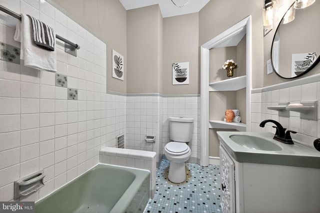 5120 CEDAR AVE, Philadelphia, PA 19143