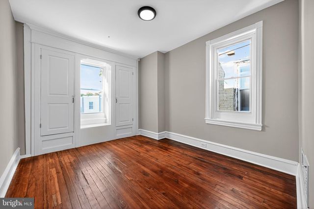 5120 CEDAR AVE, Philadelphia, PA 19143