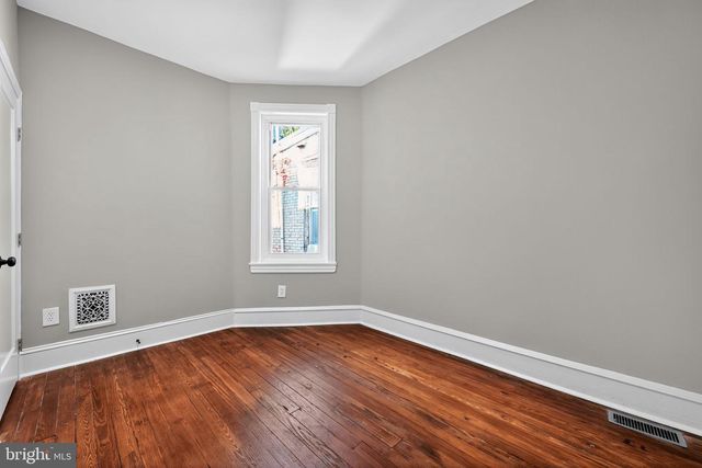 5120 CEDAR AVE, Philadelphia, PA 19143