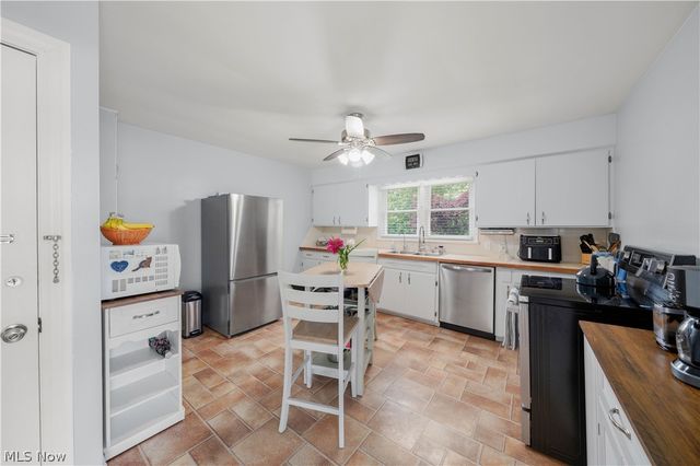 3250 Mayfair Road, Akron, OH 44312