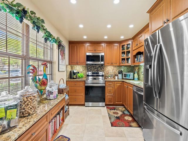 4221 W Palm Aire Drive 102, Pompano Beach, FL 33069