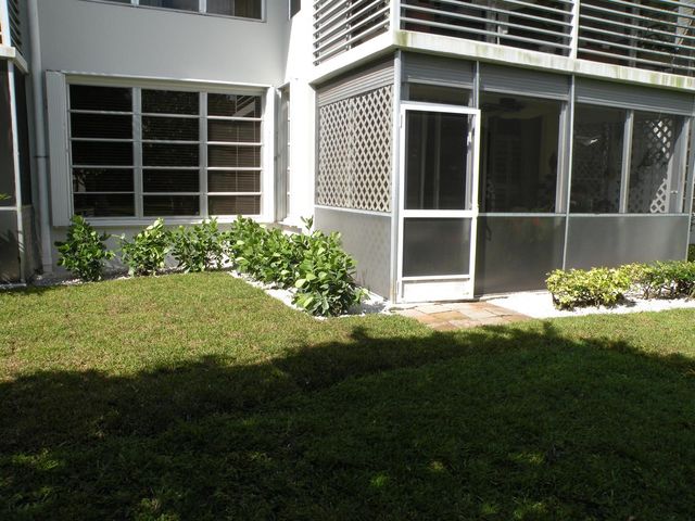 4221 W Palm Aire Drive 102, Pompano Beach, FL 33069