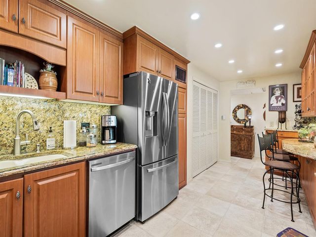 4221 W Palm Aire Drive 102, Pompano Beach, FL 33069