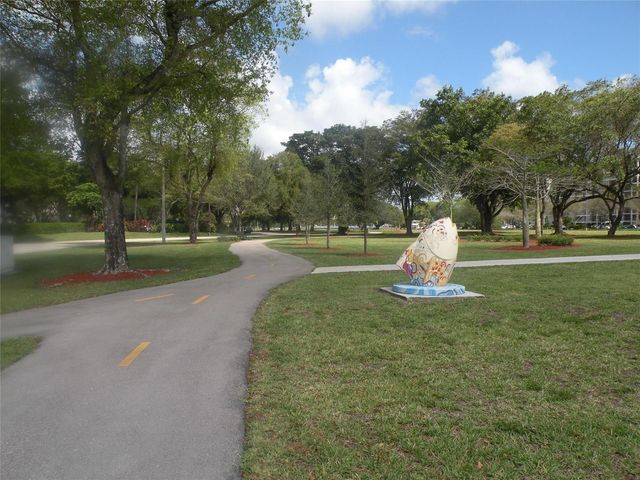 4221 W Palm Aire Drive 102, Pompano Beach, FL 33069
