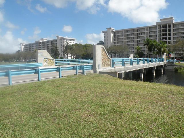4221 W Palm Aire Drive 102, Pompano Beach, FL 33069