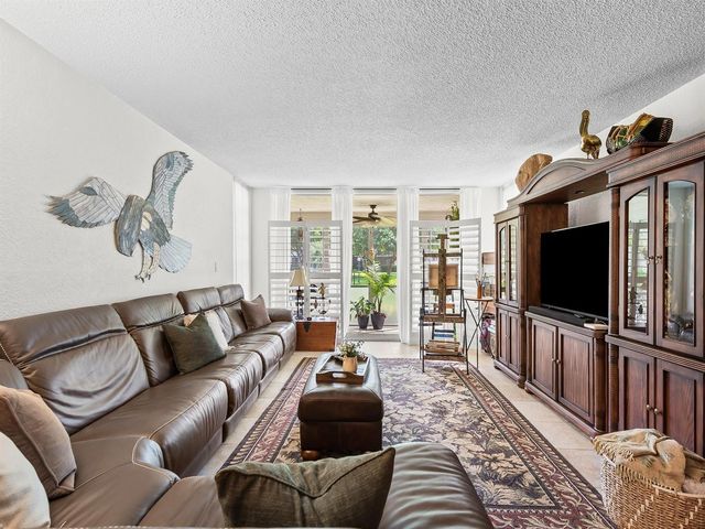 4221 W Palm Aire Drive 102, Pompano Beach, FL 33069