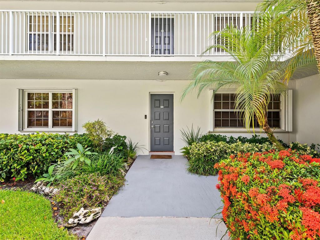 4221 W Palm Aire Drive 102, Pompano Beach, FL 33069
