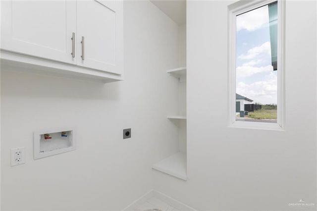 915 Pecan Street, Alton, TX 78573