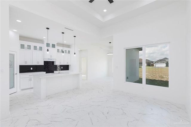 915 Pecan Street, Alton, TX 78573