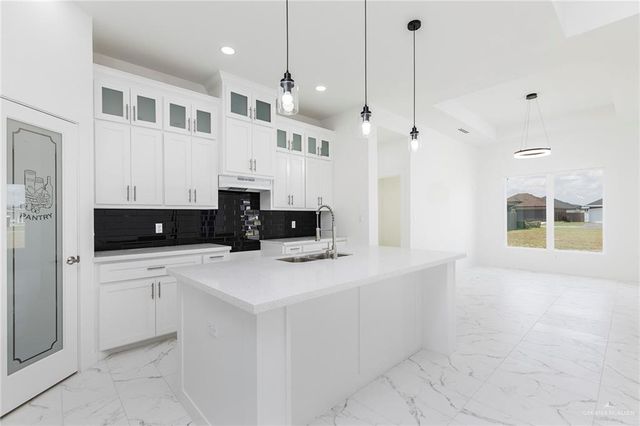 915 Pecan Street, Alton, TX 78573