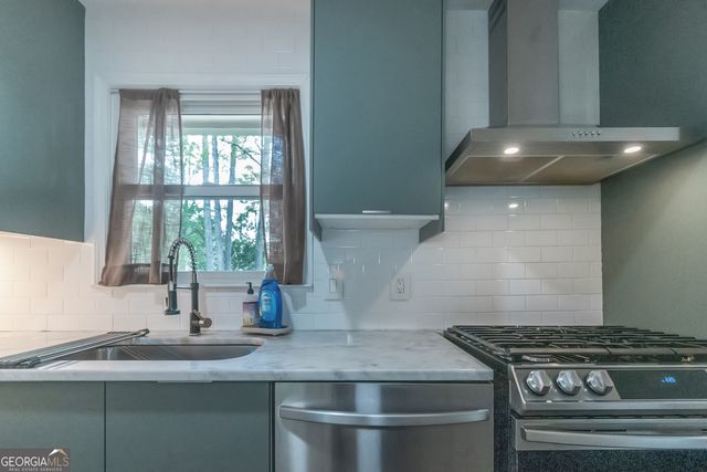 15 Wynn Drive, Hampton, GA 30228