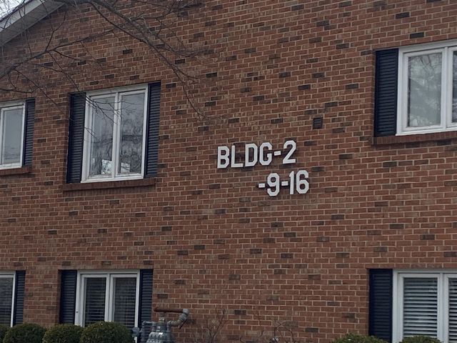 230 S State Street 15, Zeeland, MI 49464