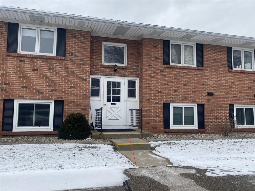 230 S State Street 15, Zeeland, MI 49464