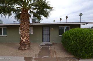 2210 W DEVONSHIRE Avenue 8, Phoenix, AZ 85015