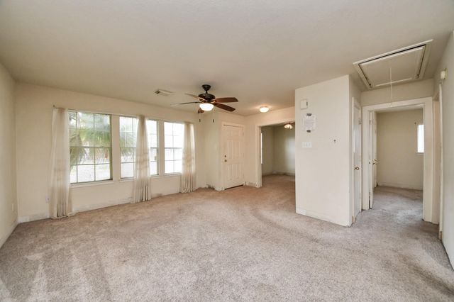 3831 E Traditions Court, Houston, TX 77082