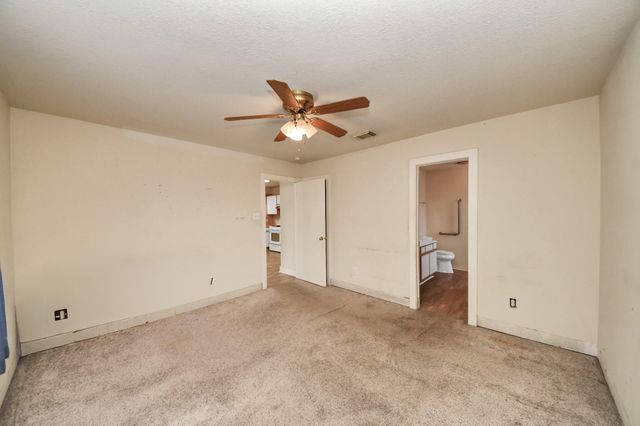 3831 E Traditions Court, Houston, TX 77082