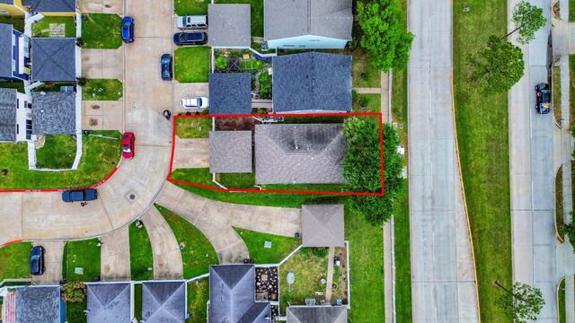 3831 E Traditions Court, Houston, TX 77082