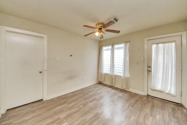 3831 E Traditions Court, Houston, TX 77082