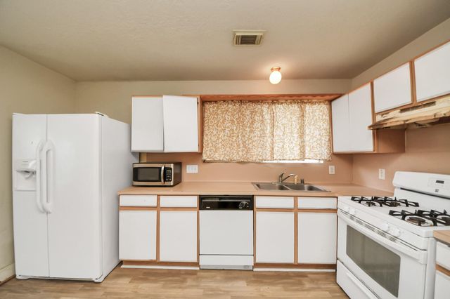 3831 E Traditions Court, Houston, TX 77082