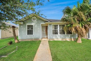 3831 E Traditions Court, Houston, TX 77082