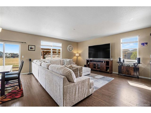 1645 Clarendon Dr, Windsor, CO 80550