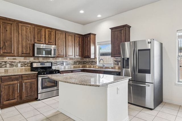 2117 Gregory Creek Drive, Little Elm, TX 75068